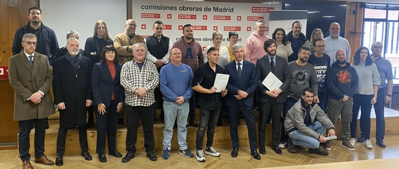 Foto de los participantes del convenio